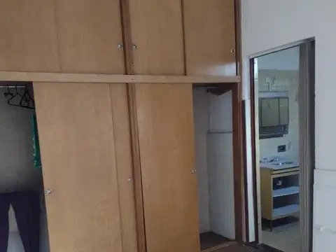 CASA COMPUESTA POR 2 DEPARTAMENTOS IDEAL DOS FAMILIAS  APTOCREDITO