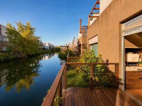 Casa en Alquiler de 3 dormitorios