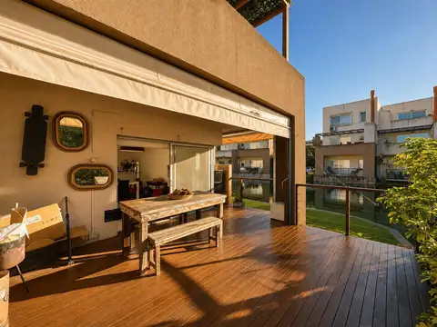 Casa 4 ambientes con 3 baños