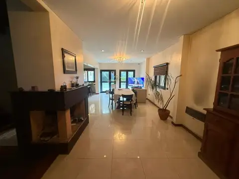 Casa en Venta en Caseros, USD 215.000
