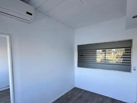 Oficina en Alquiler en Benavidez, $ 820.000