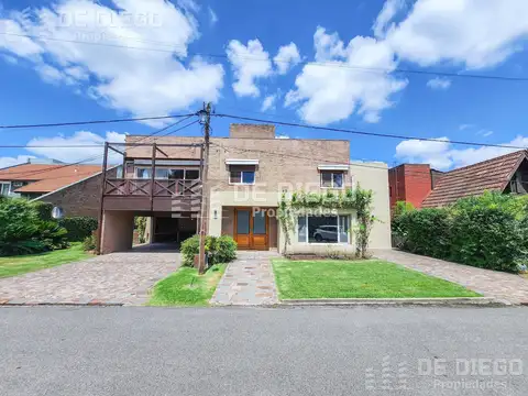 Apto crédito - Venta casa 5 ambientes pileta y ascensor -  Country San Miguel de Ghiso