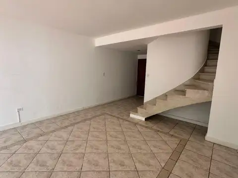 Casa en Alquiler al Este