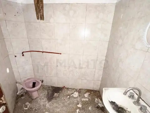CASA CON LOCAL 159M2 EN VELEZ SARFIELD