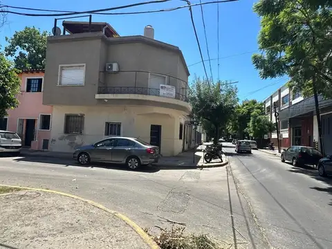 Venta PH 3 Ambientes con Terraza, Quincho y Parrilla en Flor