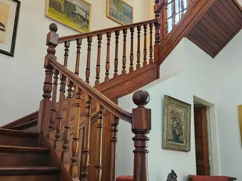 Casa 5 ambientes con 4 baños