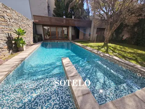 Chalet Neoclásico Premium