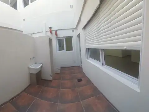 PH en Planta Baja con Patio – Ambiente Divisible en Liniers