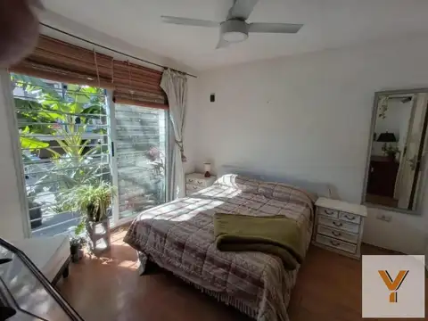 Casa en venta - 5 Dormitorios 3 Baños - Vicente López