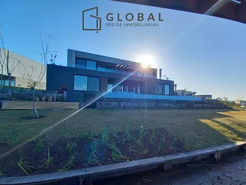 Casa en Venta de 5 dormitorios