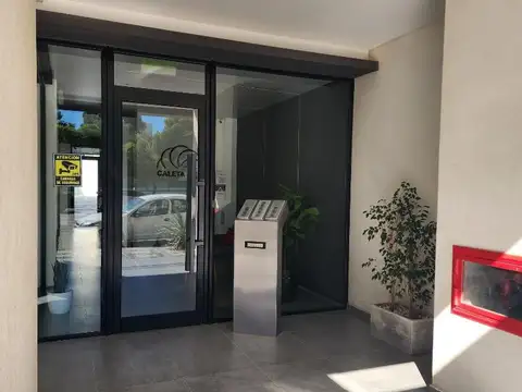 Av Gales 240 , Piso 5to