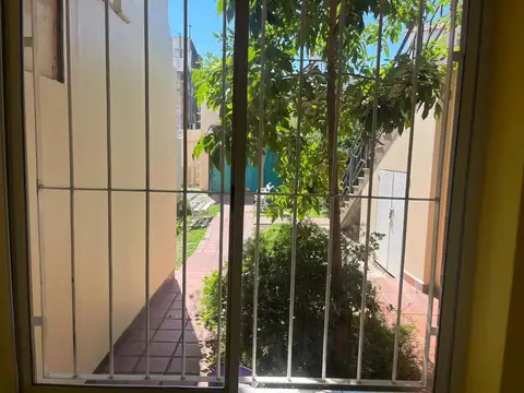 Depto Tipo Casa en Alquiler de 4 ambientes