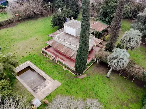Quinta con casona de epoca en en Alvear