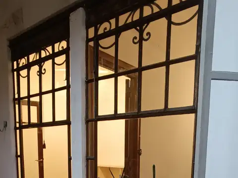 Depto Tipo Casa en Alquiler 100 años