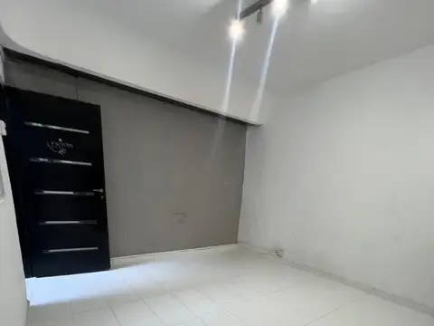 Oficina 2 ambientes con 1 baño
