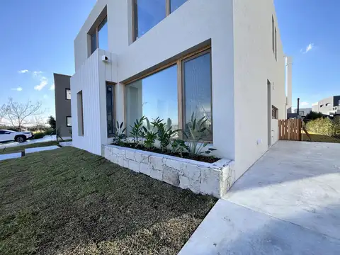 Casa en Venta en Nordelta Carpinchos, USD 735.000