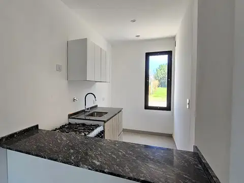 Casa 3 ambientes con 2 baños