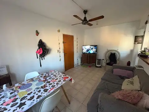 Depto Tipo Casa en Venta en Liniers, USD 65.000