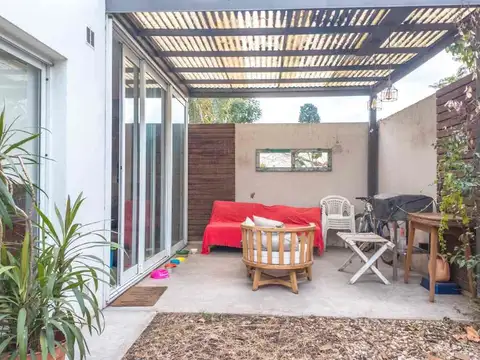 VENTA PH 3 AMB COCHERA Y JARDIN - ADROGUÉ