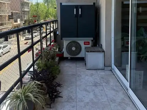 VENTA DE DOS AMB EN VILLA PUEYRREDON C BALCON Y LUMINOSO