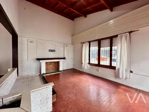 Hipolito Yrigoyen 3300