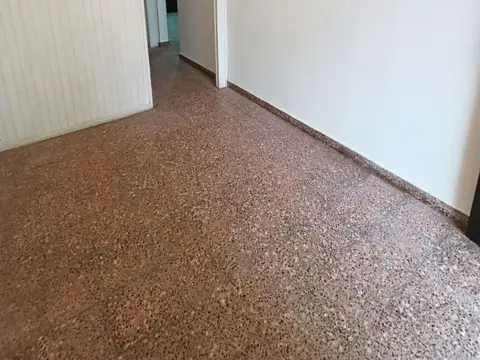 Casa en Alquiler con 1 cochera
