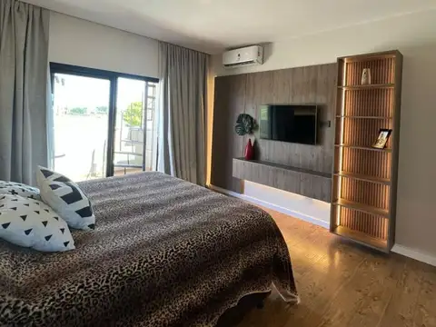 Casa 5 ambientes con 6 baños