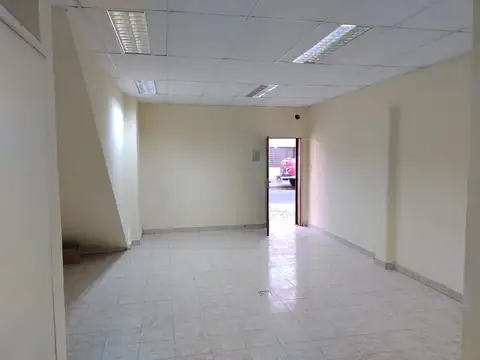 Local en Venta Via Púb.