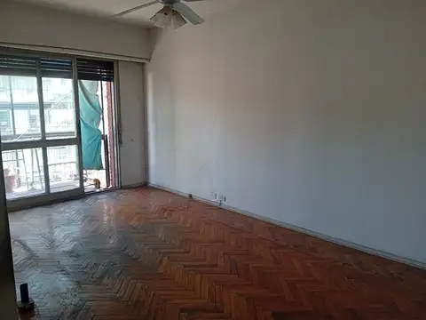 Montevideo 800, Piso 6