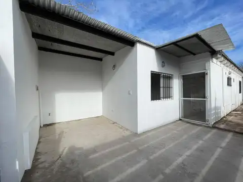 Depto Tipo Casa en Alquiler en Joaquín Gorina, $ 600.000