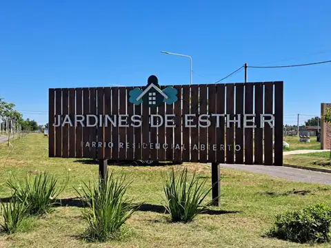 Terreno en venta en Pueblo Esther, Jardines de Esther