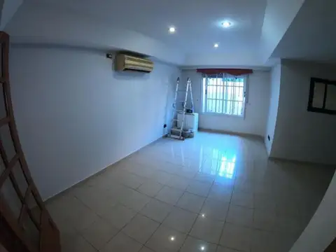 Depto Tipo Casa en Venta de 6 ambientes