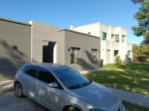 Casa en Venta en Puertos - Barrio Vistas, USD 290.000