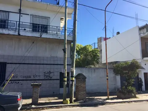 Antonio A Zinny 500, Piso 1