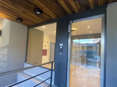 MONOAMBIENTE AL FRENTE EN PISO 6
