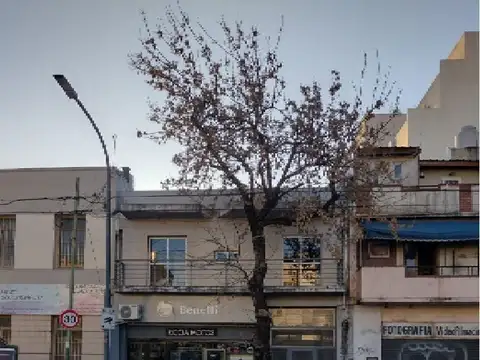 EXCELENTE LOCAL COMERCIAL CON PATIO