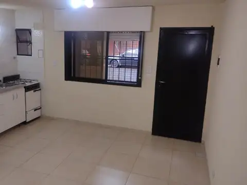 MONOAMBIENTE  AL FRENTE APTO PROFESIONAL