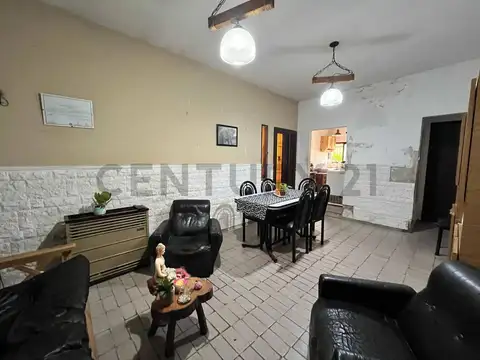 San Luis 900, Piso 0