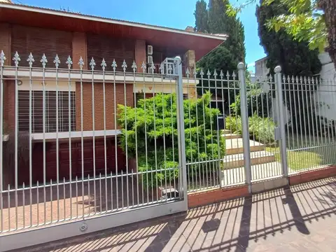 Almirante Brown e/ Saavedra y Alberdi