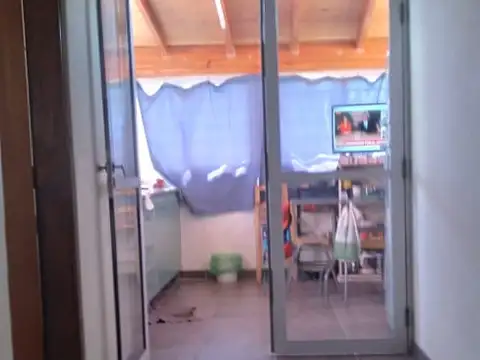 Venta en Block 2 Locales + Depto. 3 Amb. + Depto. 2 Amb. + Cochera