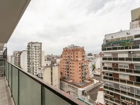 Alquiler Semipiso 4 Ambientes sobre Av. Corrientes