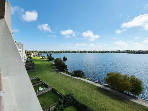 Departamento en Venta con 2 cocheras