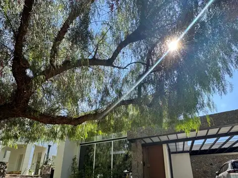 Casa en Venta en Barrio Dalvian - Ciudad - Mendoza
