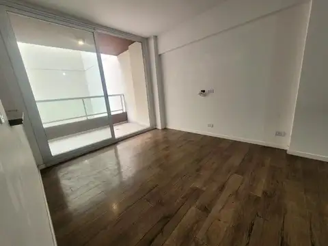 Alberti 1200, Piso 1