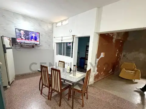 Casa 5 ambientes con 2 baños