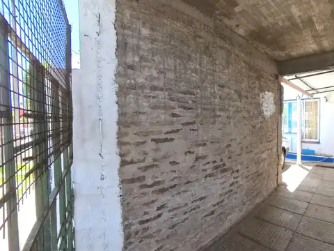 Casa en Venta en Castelar Sur, USD 80.000