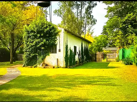 VENTA quinta 2amb pileta parque moreno permuta