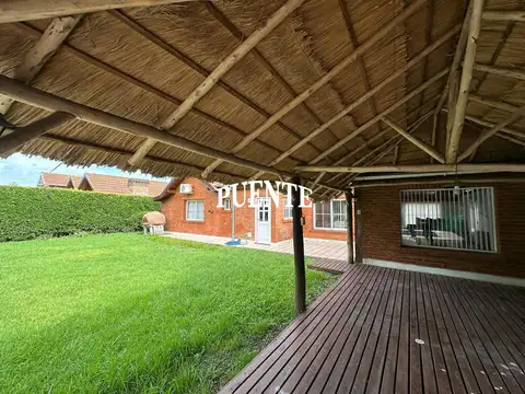 Casa 5 ambientes con 2 baños