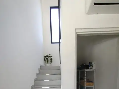 Casa 6 ambientes con 4 baños