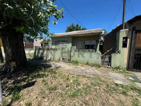 Bocuzzi 1300, Piso 0